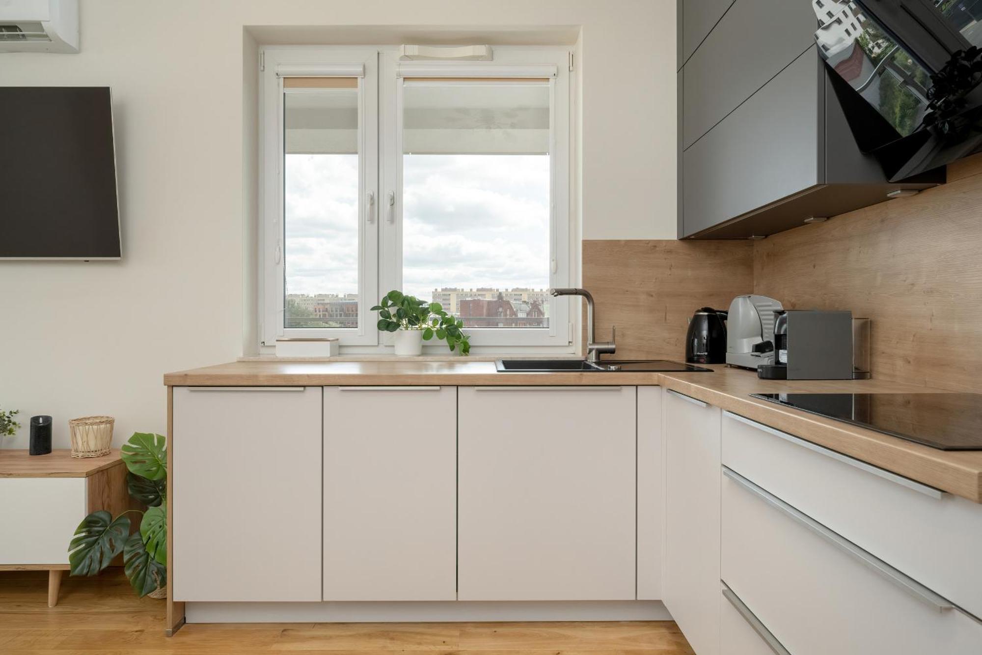Exceptional With Parking For 6 Guests By Renters Wroclaw