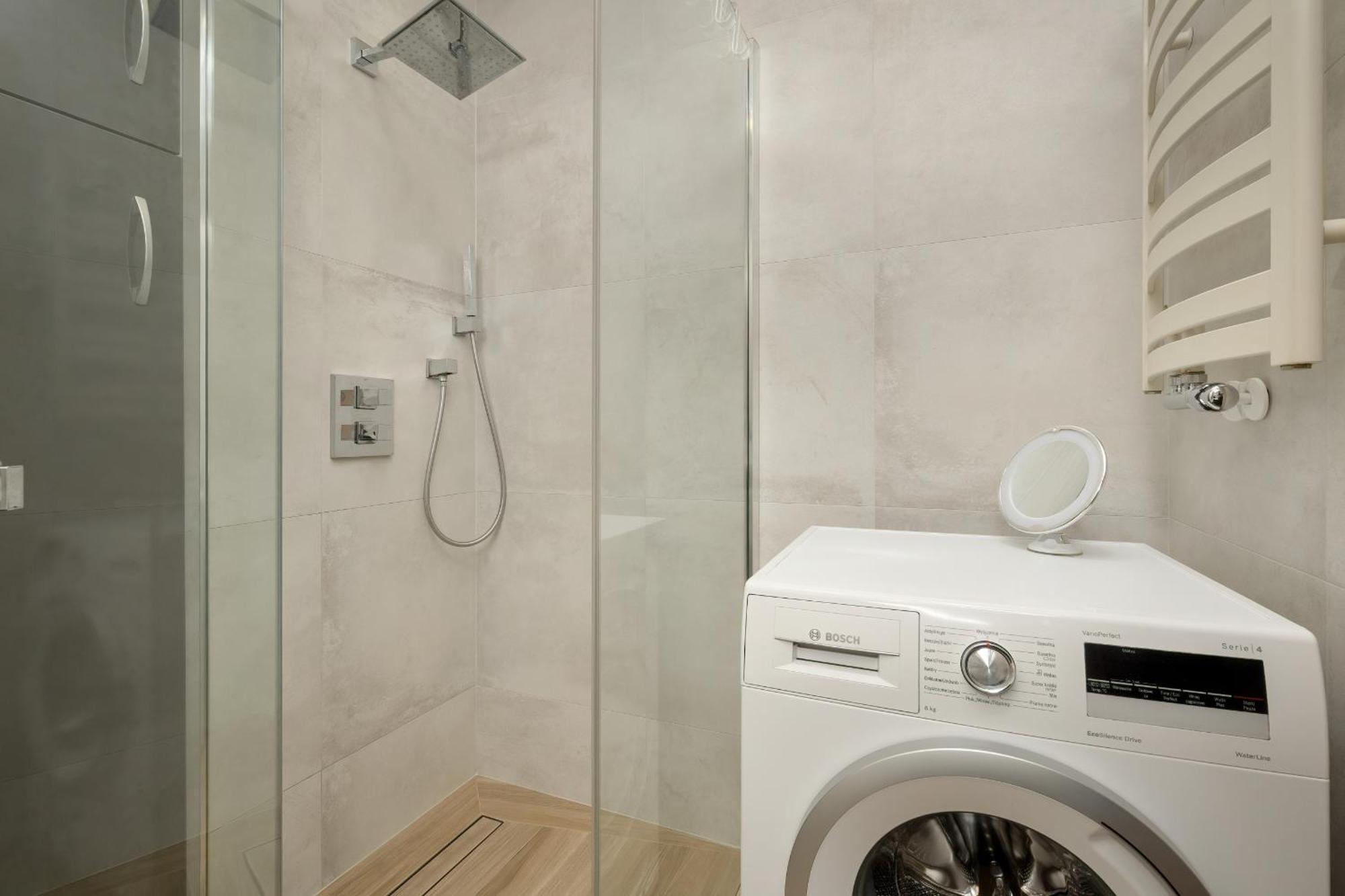 Apartment Exceptional With Parking For 6 Guests By Renters *