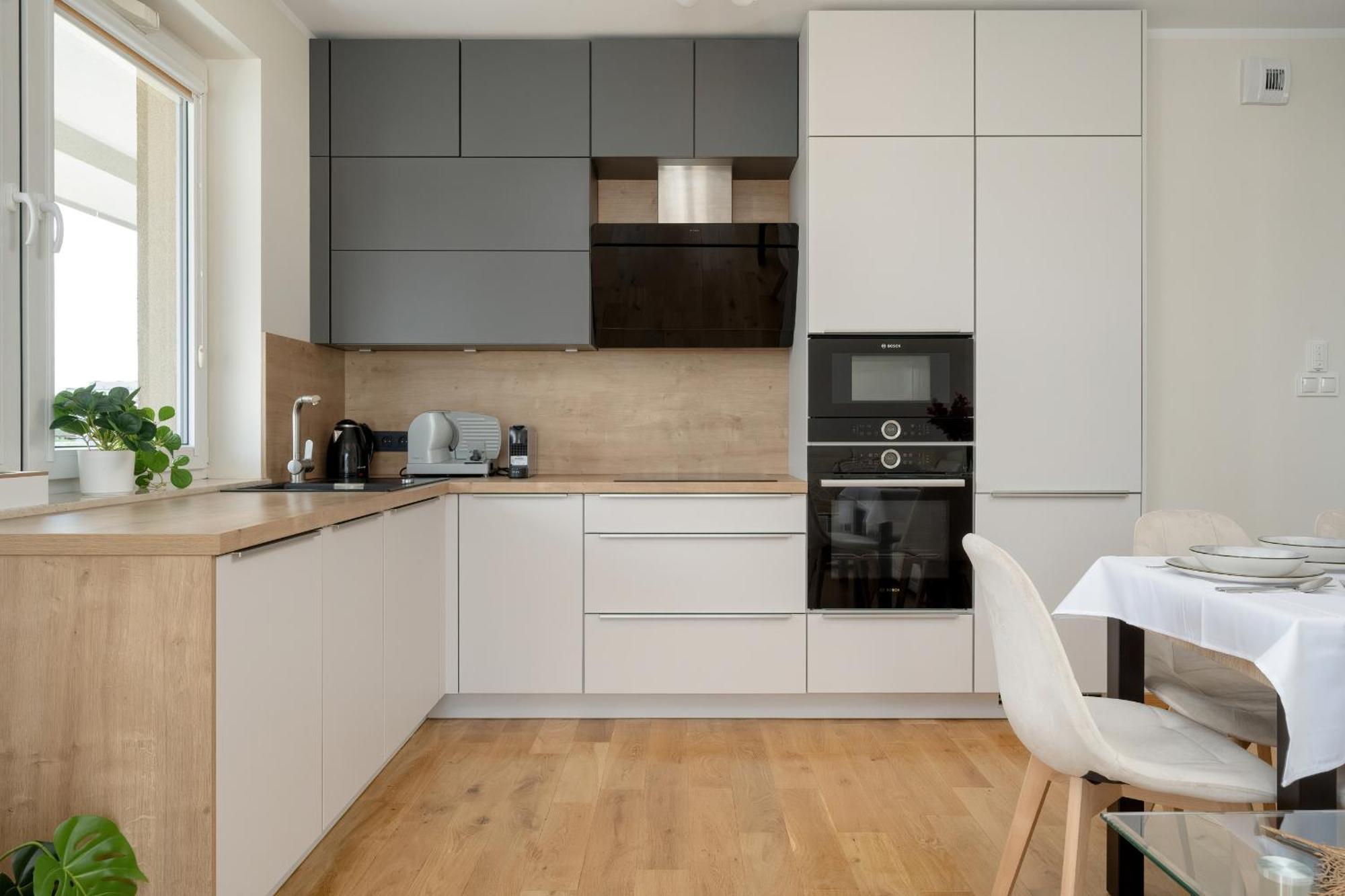 Exceptional With Parking For 6 Guests By Renters * Wroclaw