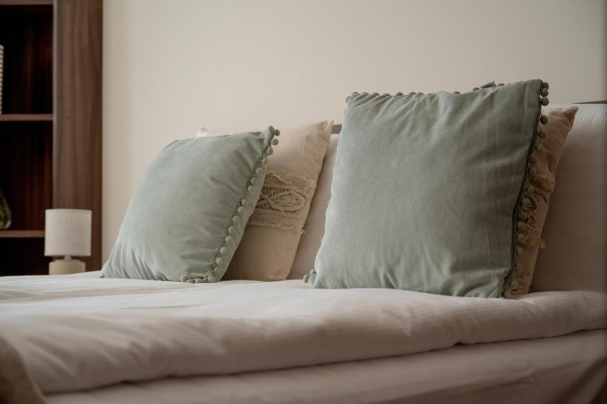 Apartment Exceptional With Parking For 6 Guests By Renters Wroclaw